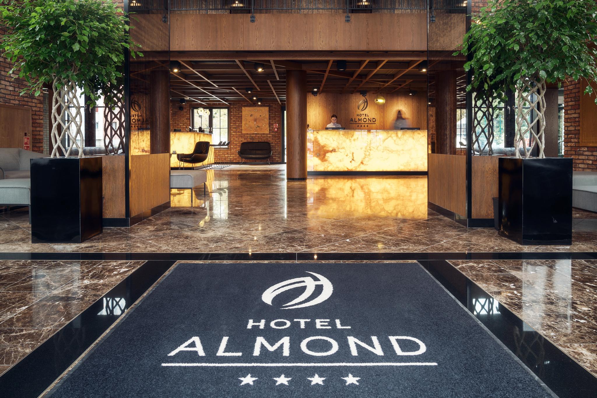 فندق غدانسكفي  فندق ألموند بيزنس آند سبا المظهر الخارجي الصورة